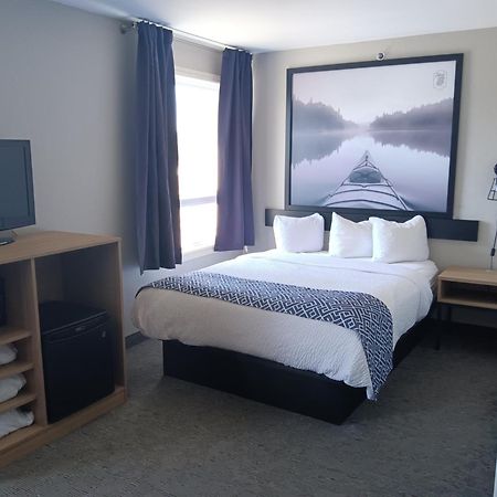 Hotel Super 8 By Wyndham St-Jerome Saint-Jerome Esterno foto