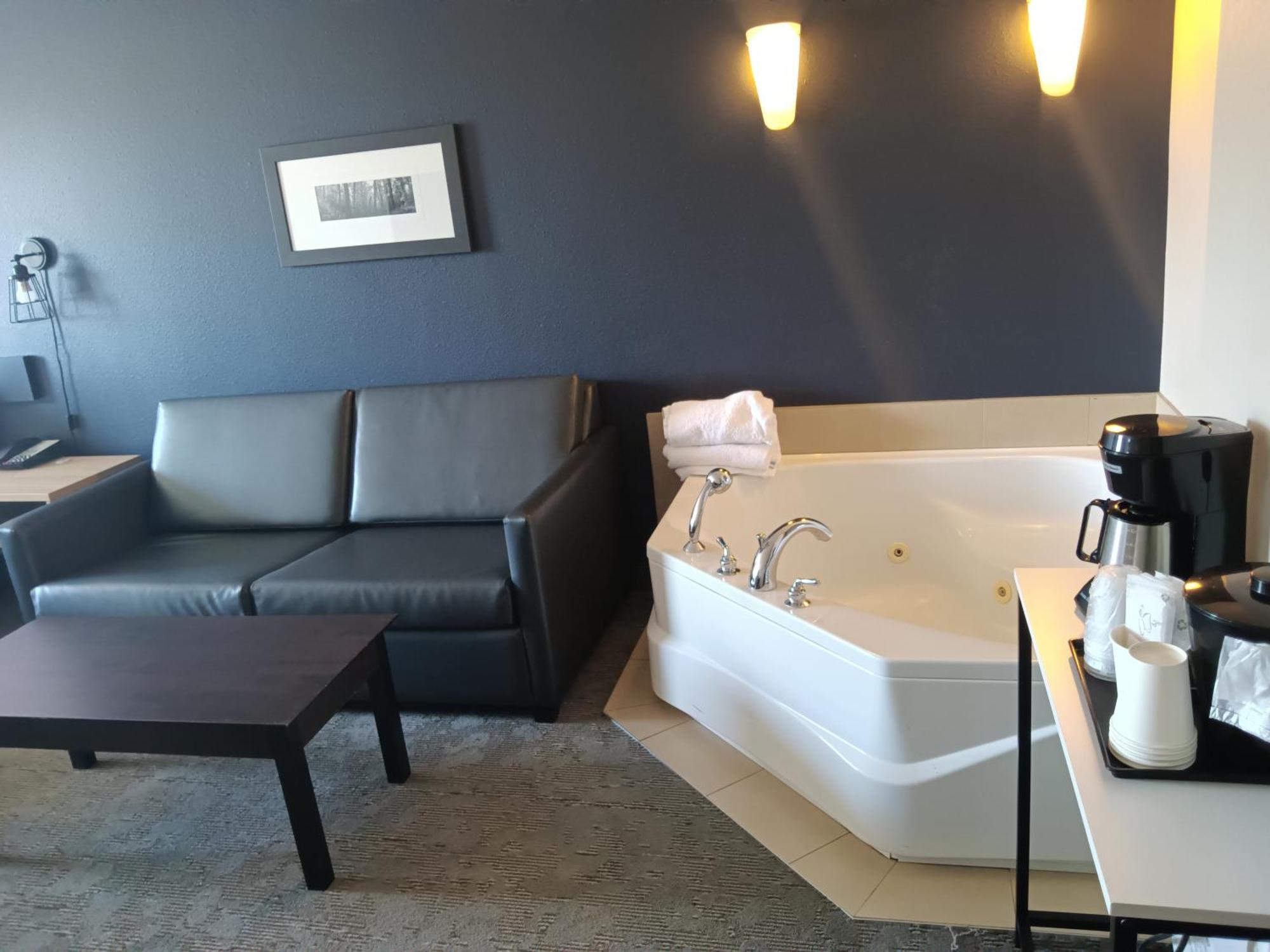 Hotel Super 8 By Wyndham St-Jerome Saint-Jerome Esterno foto