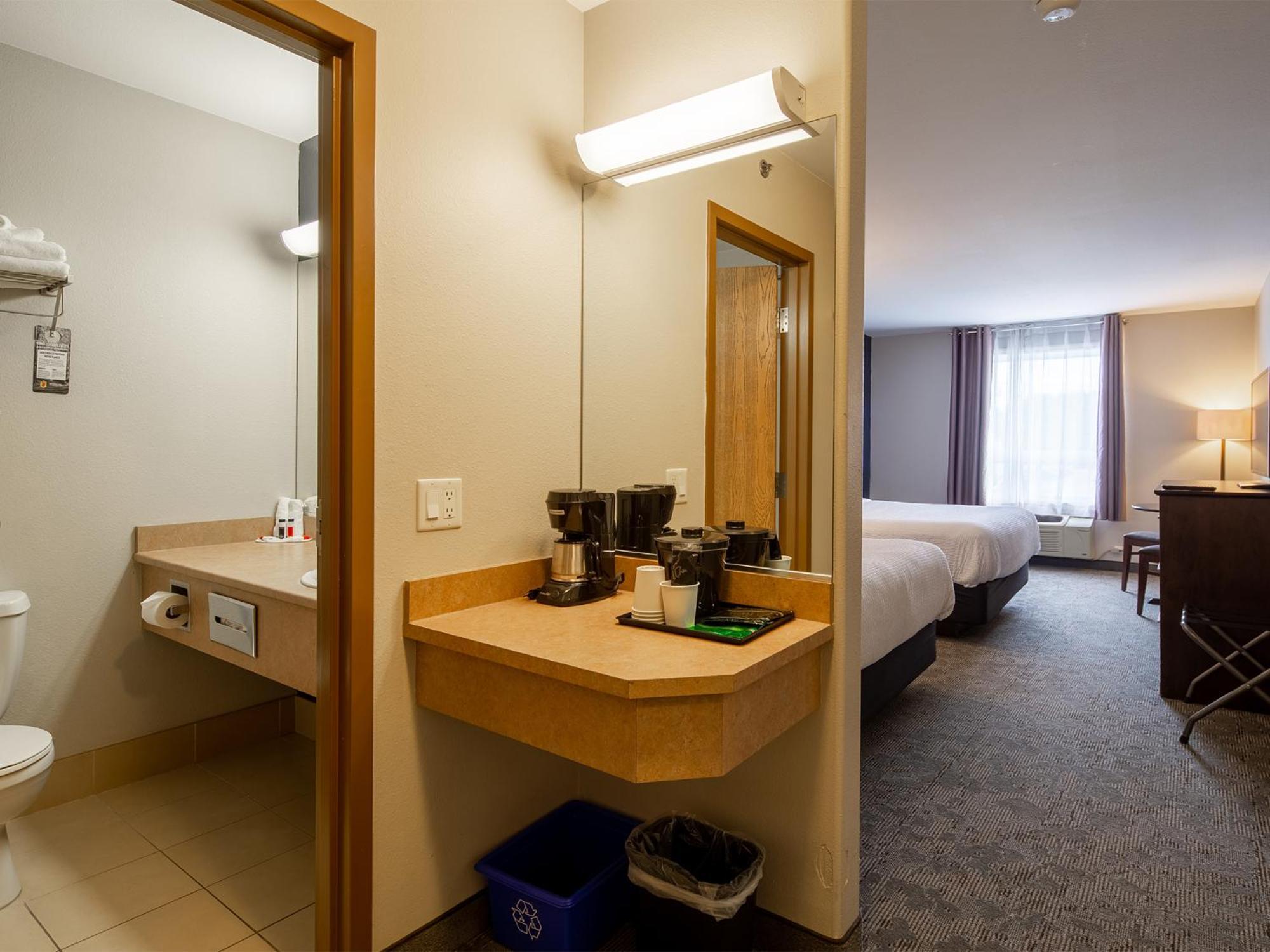 Hotel Super 8 By Wyndham St-Jerome Saint-Jerome Esterno foto