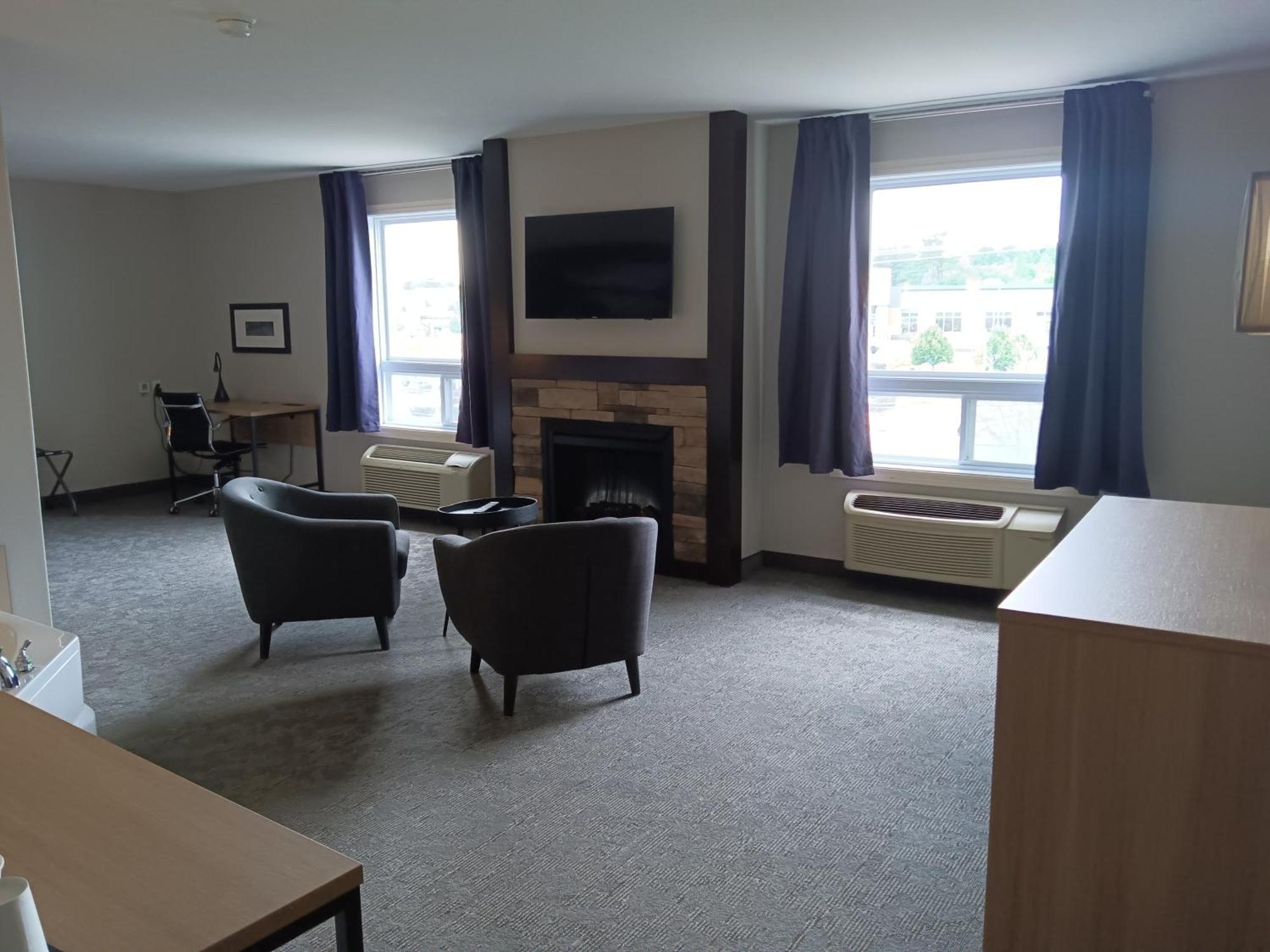 Hotel Super 8 By Wyndham St-Jerome Saint-Jerome Esterno foto