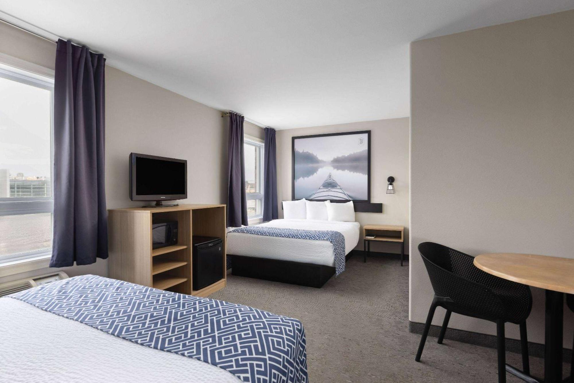 Hotel Super 8 By Wyndham St-Jerome Saint-Jerome Esterno foto