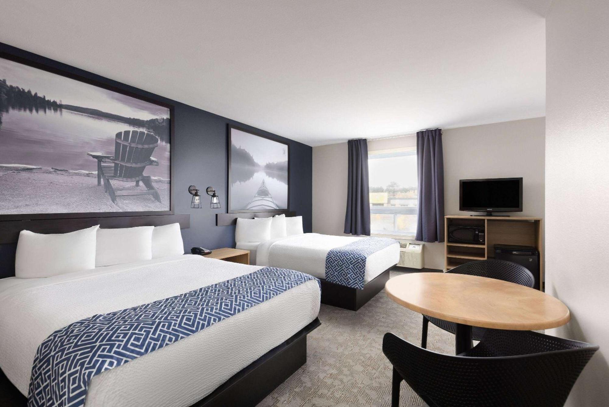 Hotel Super 8 By Wyndham St-Jerome Saint-Jerome Esterno foto