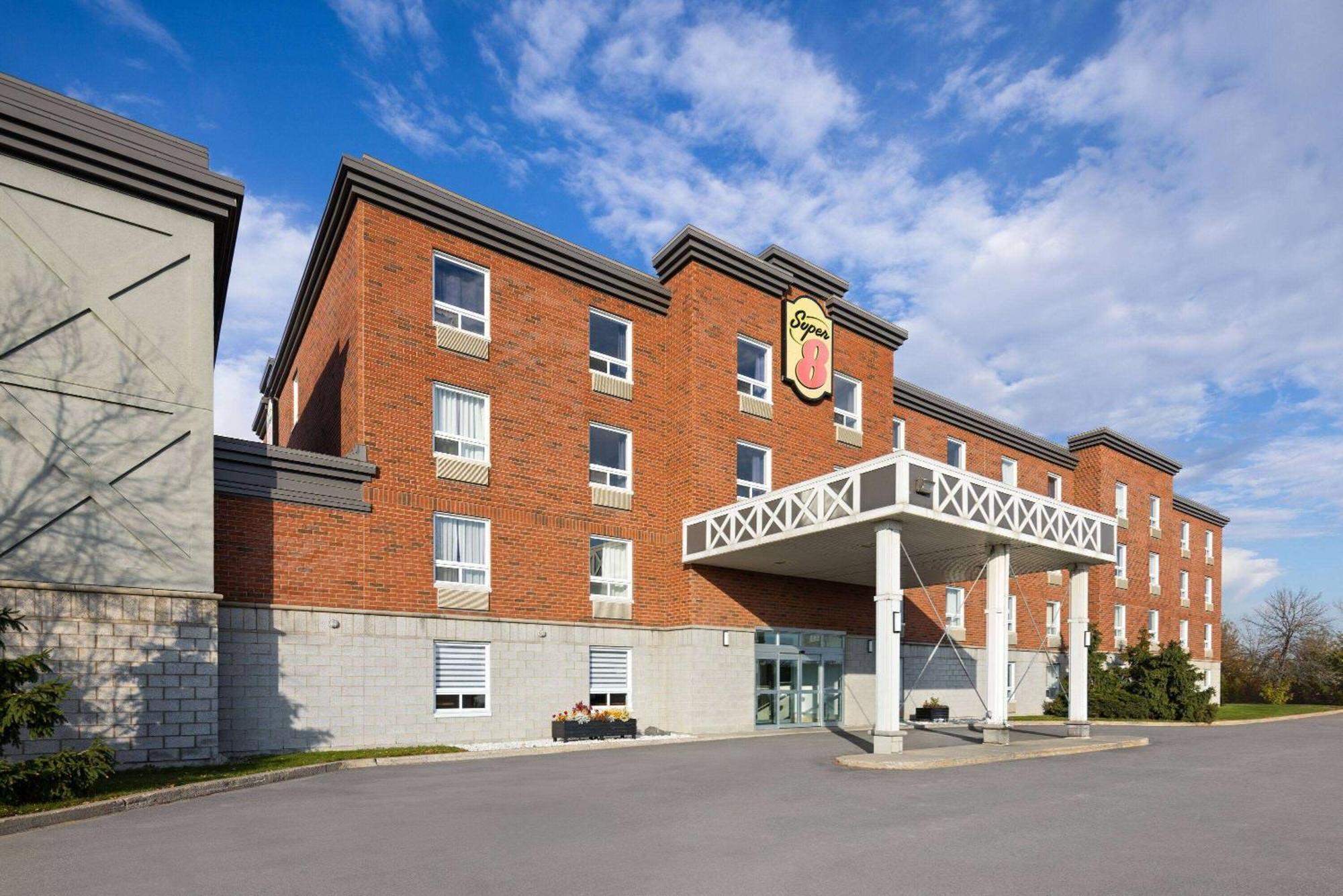 Hotel Super 8 By Wyndham St-Jerome Saint-Jerome Esterno foto