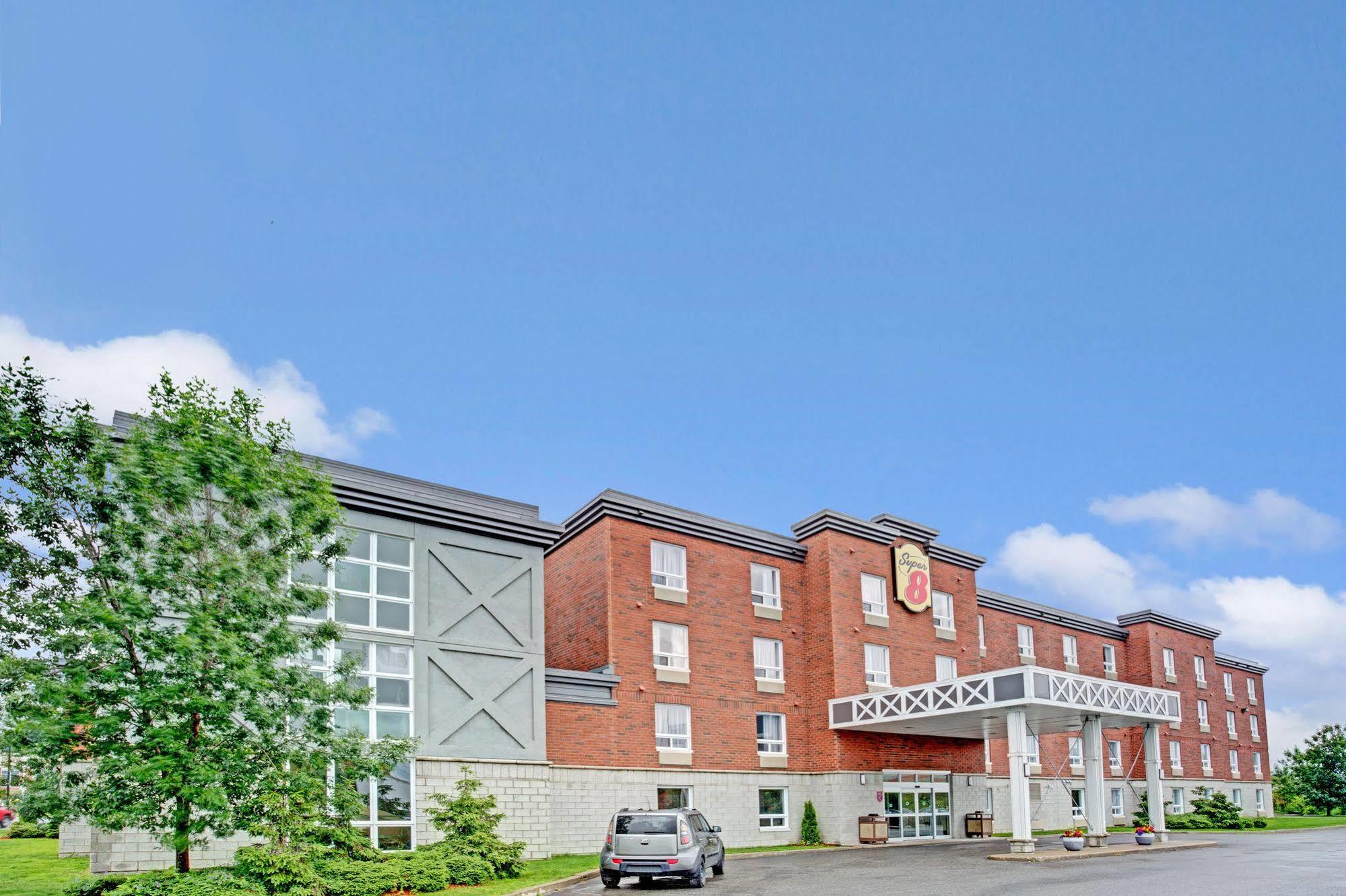 Hotel Super 8 By Wyndham St-Jerome Saint-Jerome Esterno foto